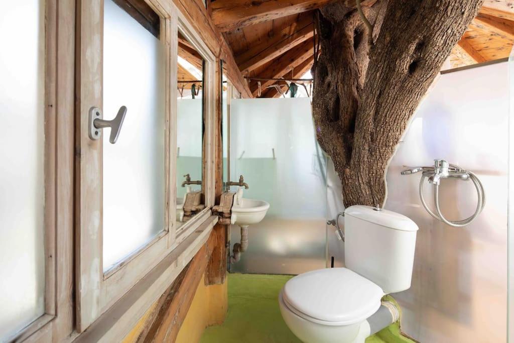 Paramonas  Margaritis'S Treehouseヴィラ エクステリア 写真