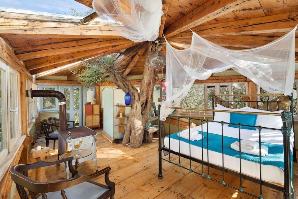 Paramonas  Margaritis'S Treehouseヴィラ エクステリア 写真