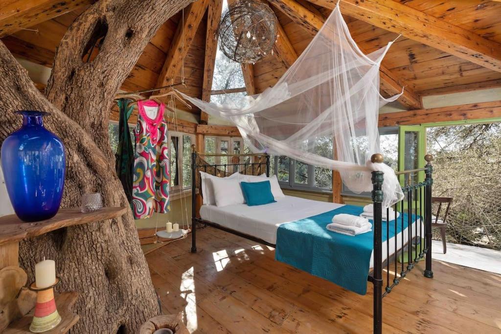 Paramonas  Margaritis'S Treehouseヴィラ エクステリア 写真